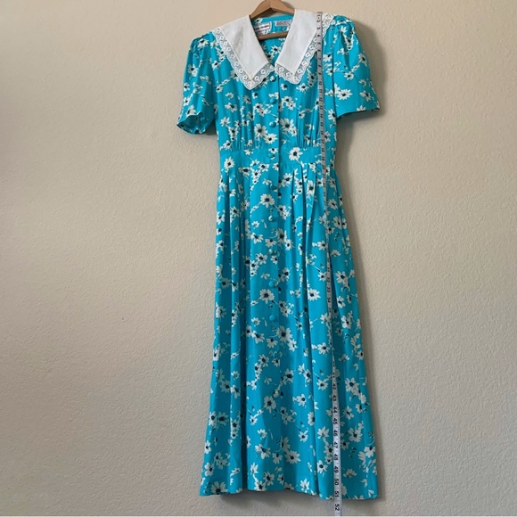 Vintage 80s KARIN STEVENS Blue Daisy Blouson Dress Bib Collar Cottagecore Size 8 - Picture 3 of 9